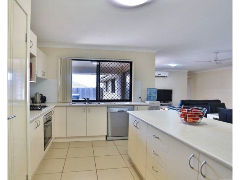 23 Toby Close, Kallangur QLD 4503