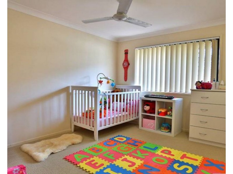 23 Toby Close, Kallangur QLD 4503