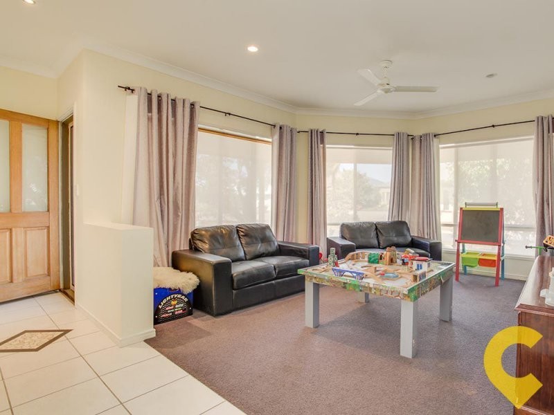 52 Kurrajong Circuit, North Lakes QLD 4509