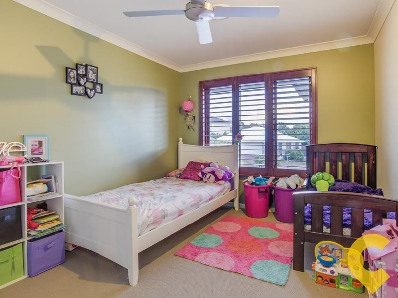 5 Nicklaus Parade, North Lakes QLD 4509
