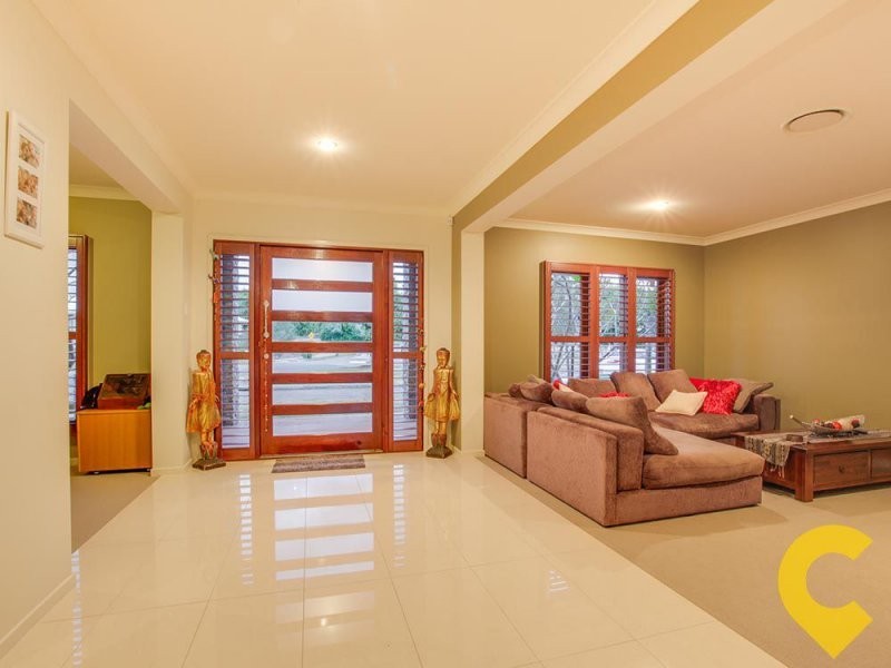 5 Nicklaus Parade, North Lakes QLD 4509