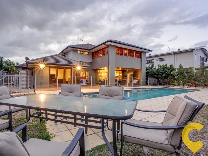5 Nicklaus Parade, North Lakes QLD 4509