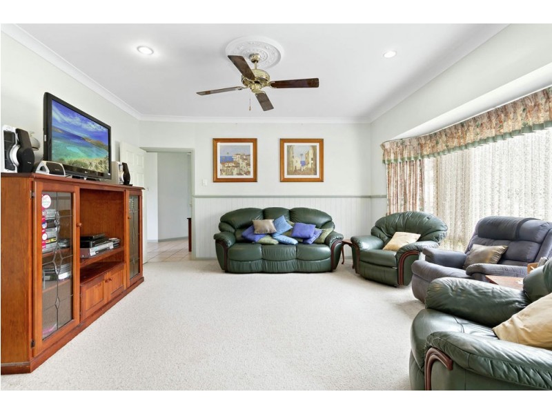 4 Whitelaw Street, Murrumba Downs QLD 4503