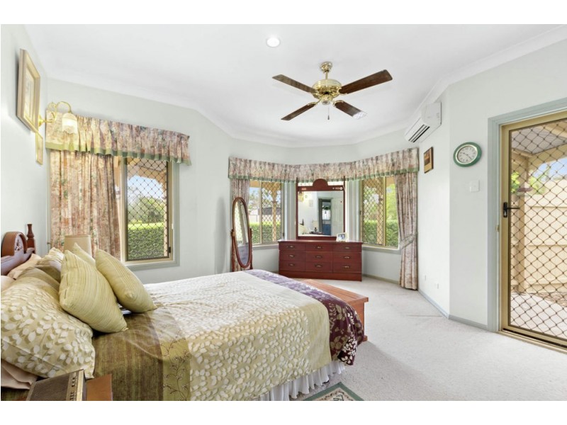 4 Whitelaw Street, Murrumba Downs QLD 4503