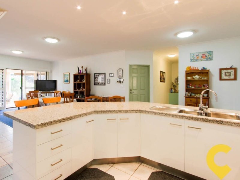 16 Lochside Drive, North Lakes QLD 4509