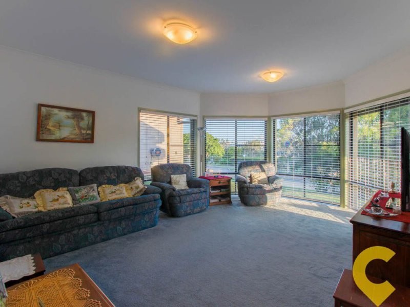 16 Lochside Drive, North Lakes QLD 4509