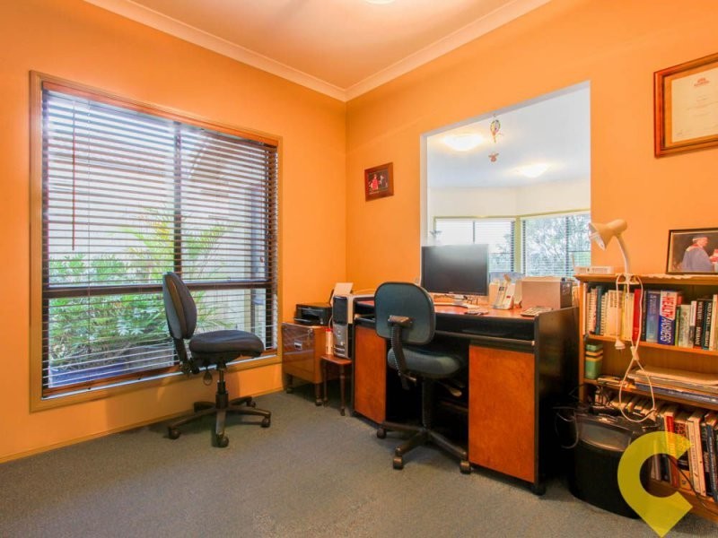 16 Lochside Drive, North Lakes QLD 4509