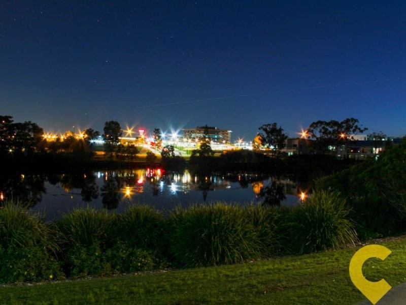 16 Lochside Drive, North Lakes QLD 4509