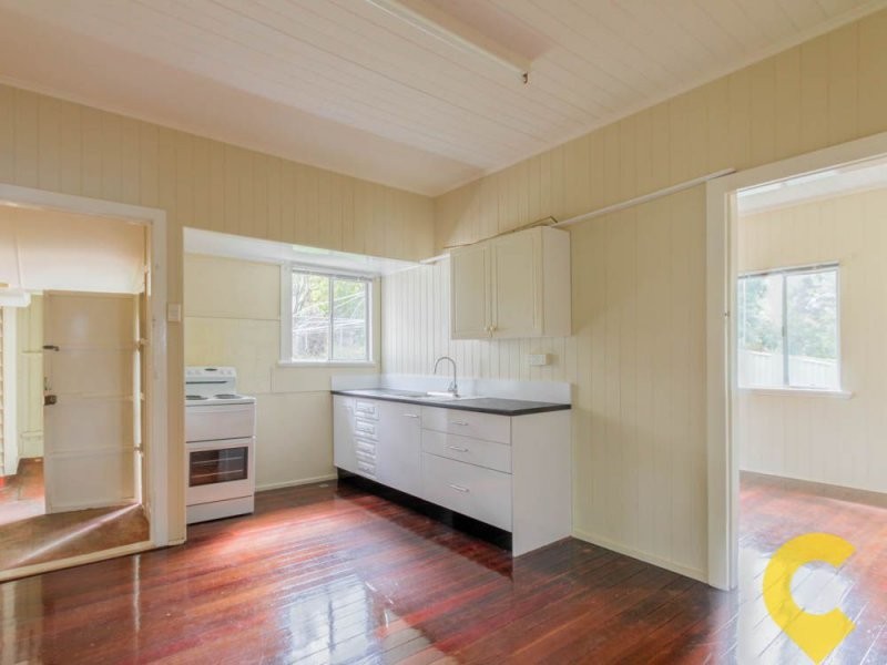 140 Rainbow Street, Sandgate QLD 4017