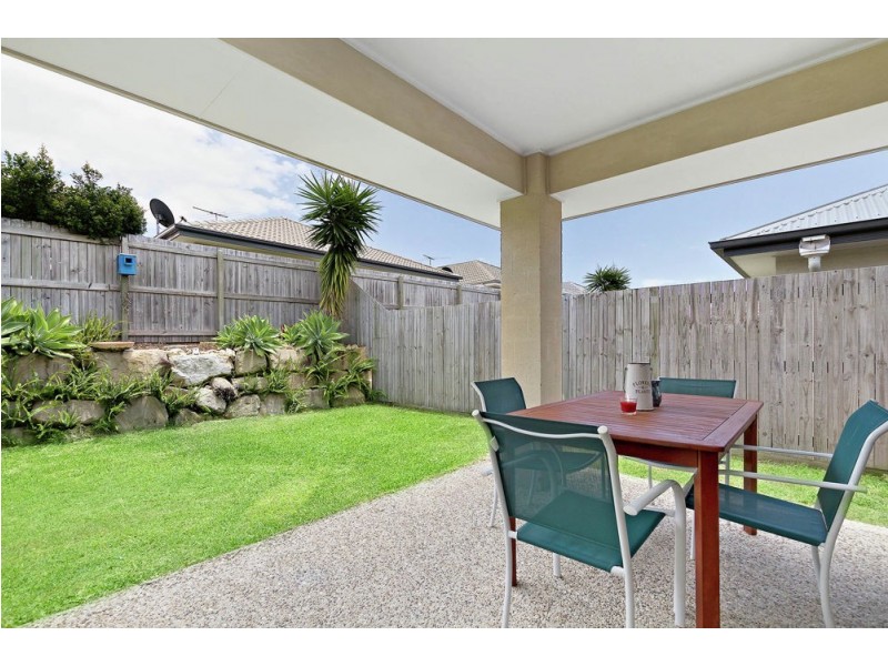 74 Mackintosh Drive, North Lakes QLD 4509
