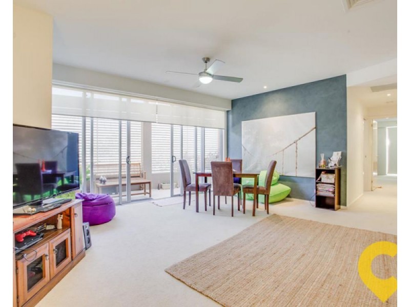 1/146 Prince Edward Parade, Scarborough QLD 4020