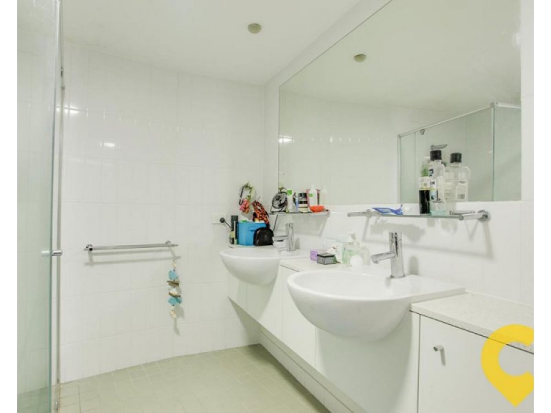1/146 Prince Edward Parade, Scarborough QLD 4020