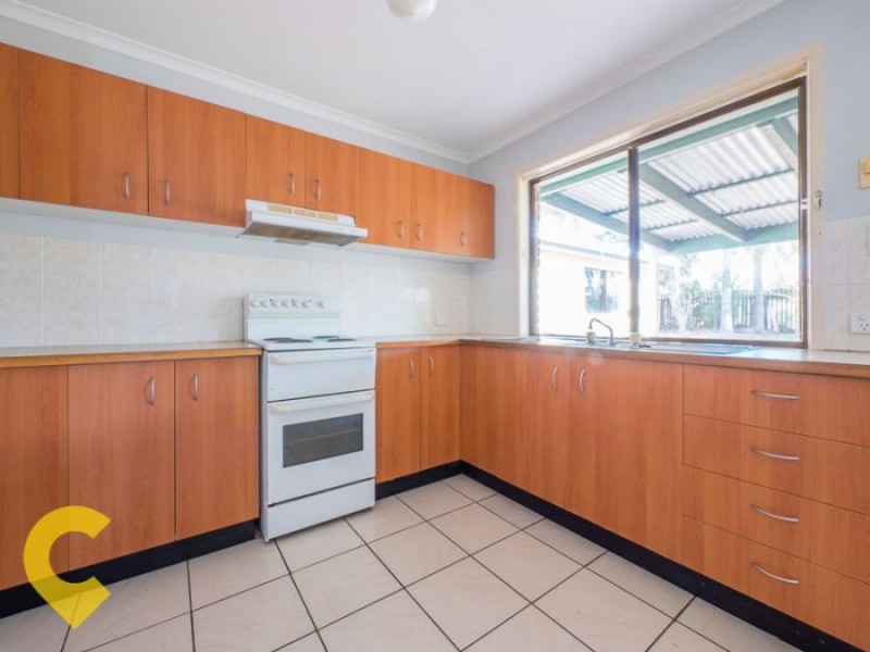 37 Moatah Drive, Beachmere QLD 4510