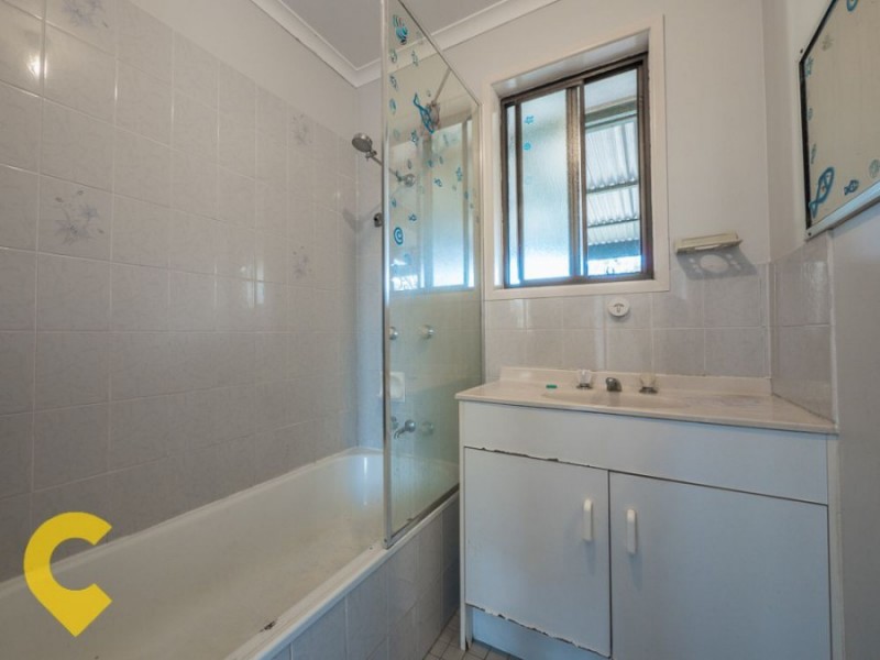 37 Moatah Drive, Beachmere QLD 4510