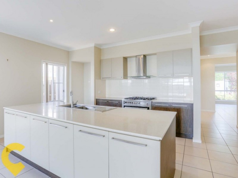 7 Satinay Parade, North Lakes QLD 4509