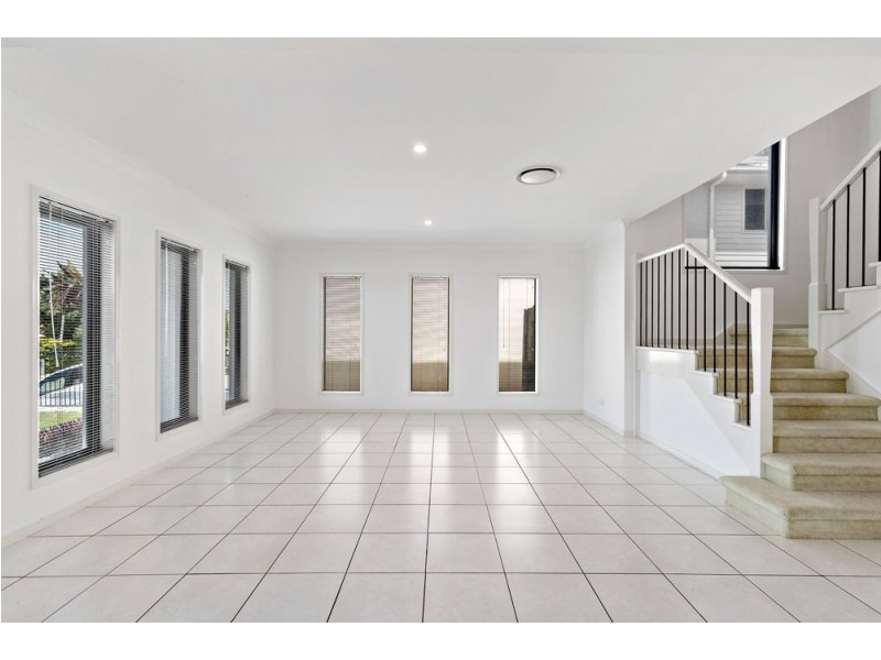 1 Derwent St, Murrumba Downs QLD 4503