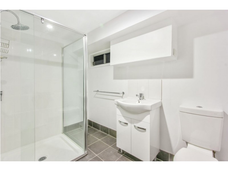 6 Floyd Court, Arana Hills QLD 4054