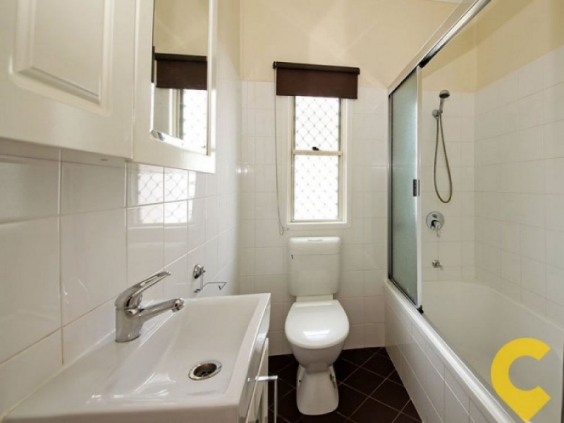 134 Oxley Avenue, Woody Point QLD 4019