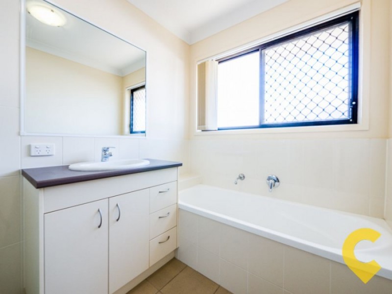 27 Astley Parade, North Lakes QLD 4509