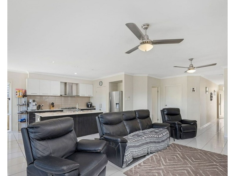 74 Daintree Circuit, North Lakes QLD 4509