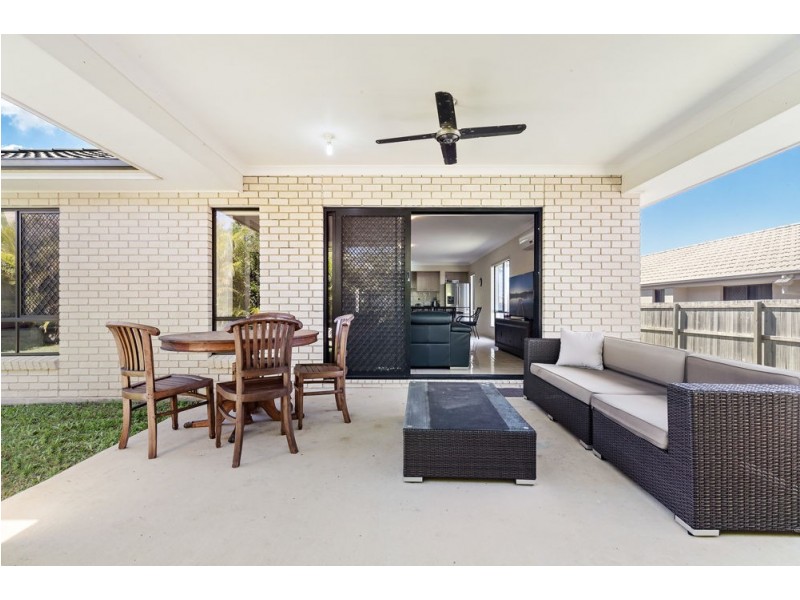 13 Highcliff Crescent, North Lakes QLD 4509