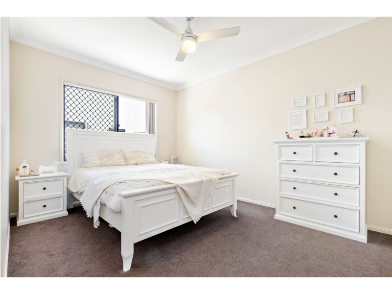 13 Highcliff Crescent, North Lakes QLD 4509