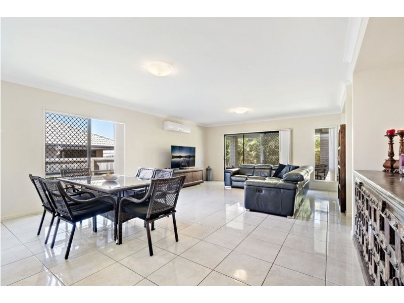 13 Highcliff Crescent, North Lakes QLD 4509