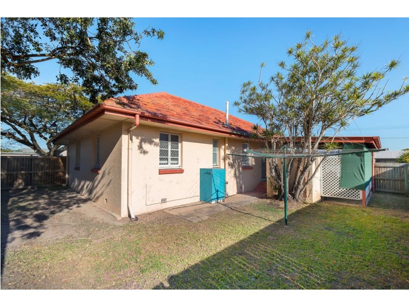 141 Oxley Avenue, Woody Point QLD 4019