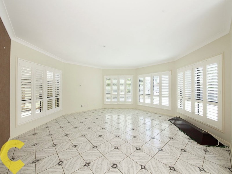9 Reliance Court, Newport QLD 4020