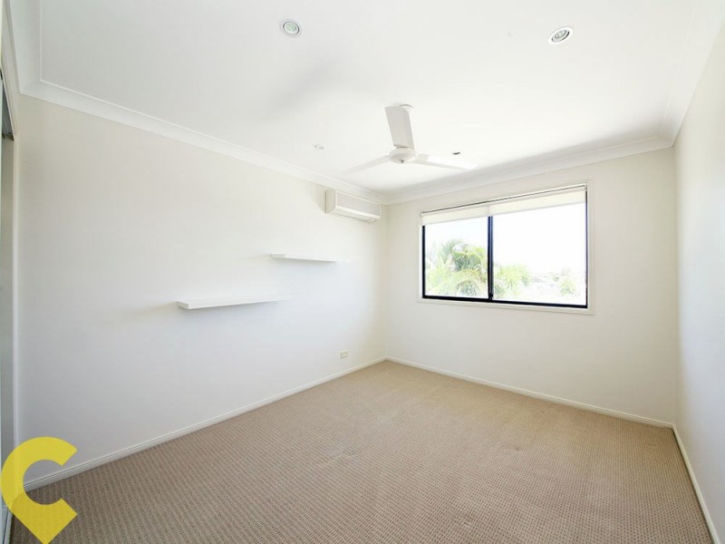 9 Reliance Court, Newport QLD 4020