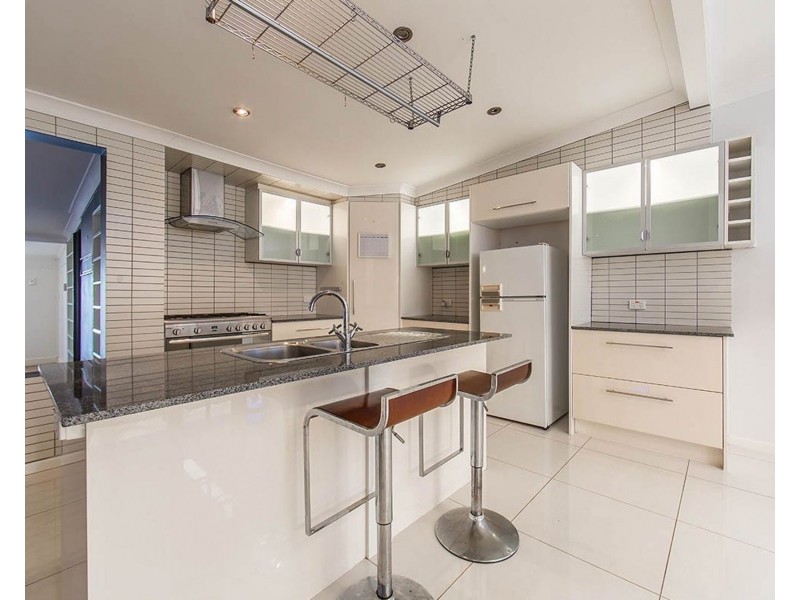 2 Ewan Street, Margate QLD 4019