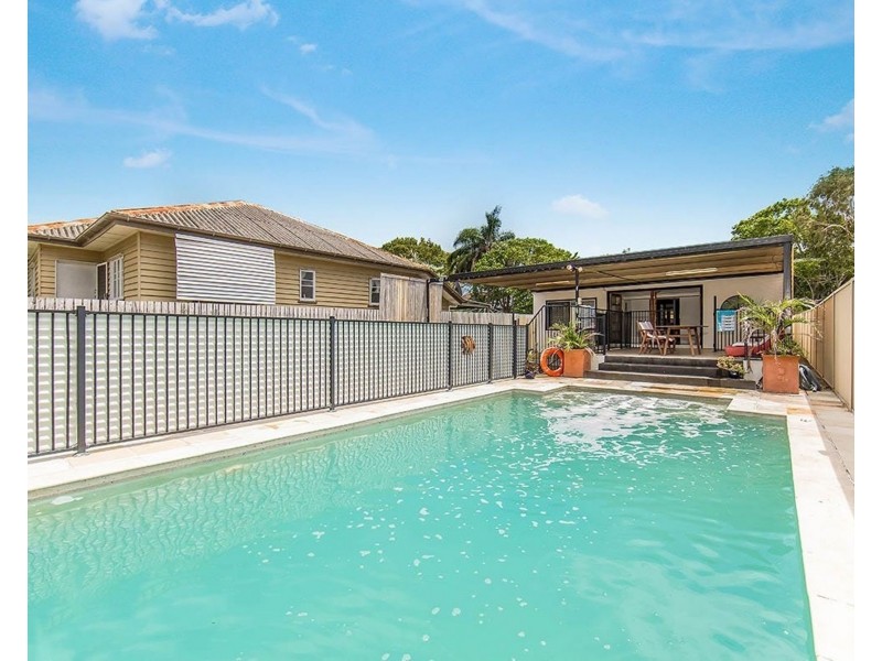 2 Ewan Street, Margate QLD 4019