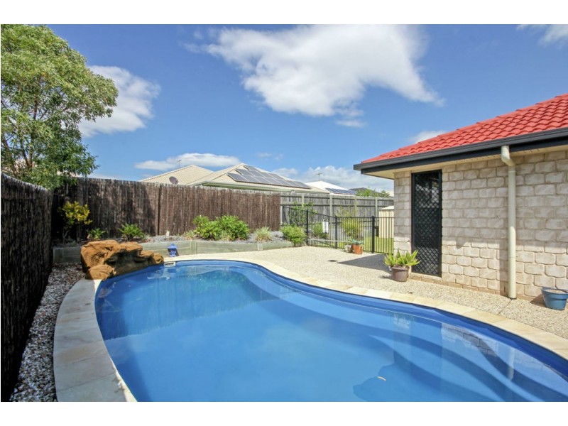 3 Highcliff Crescent, North Lakes QLD 4509