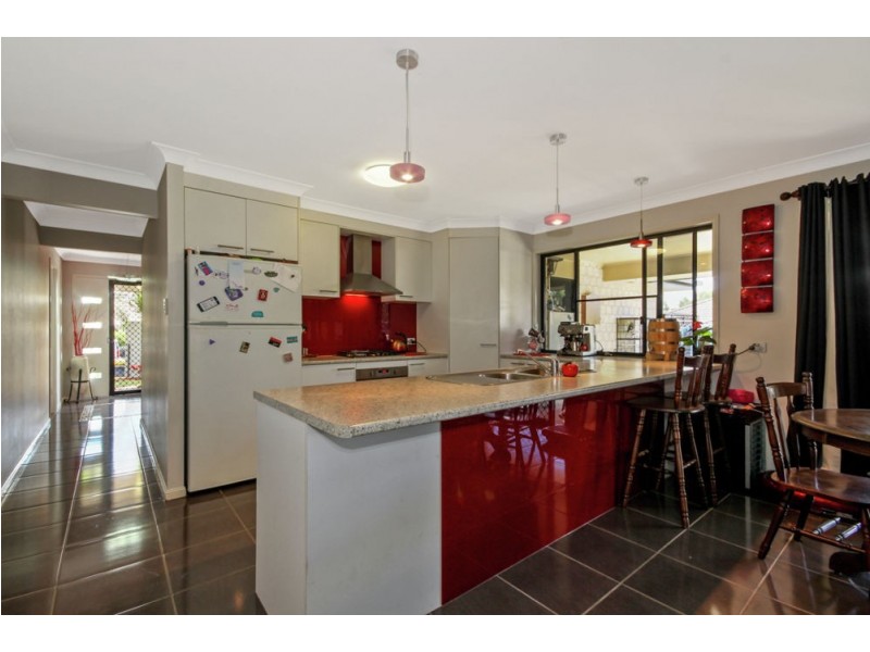 3 Highcliff Crescent, North Lakes QLD 4509