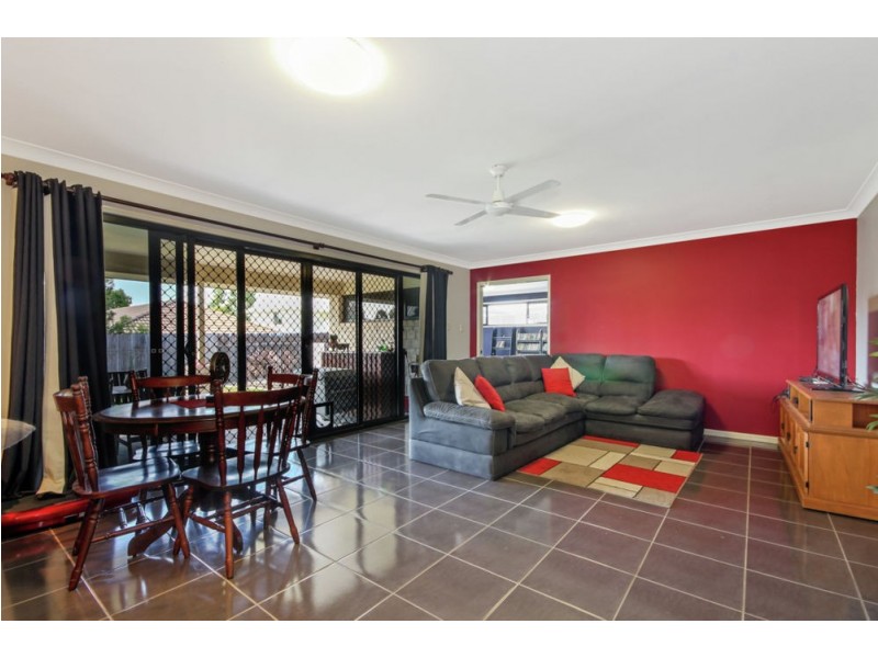 3 Highcliff Crescent, North Lakes QLD 4509