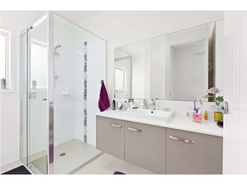 16 Griffith Court, North Lakes QLD 4509