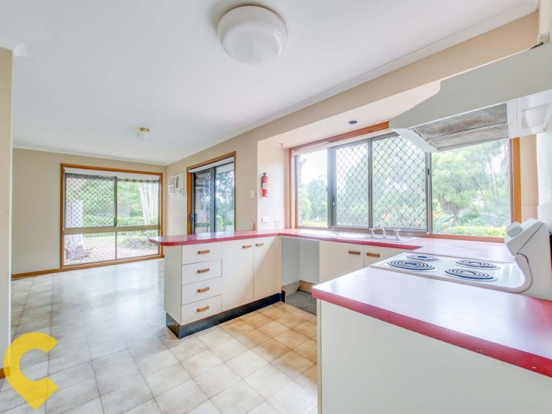 28 Joora Avenue, Petrie QLD 4502