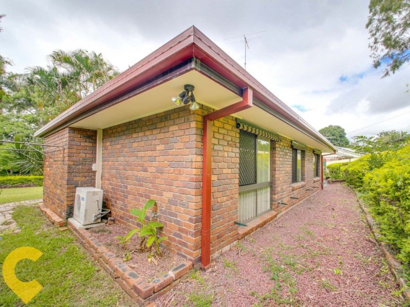 28 Joora Avenue, Petrie QLD 4502