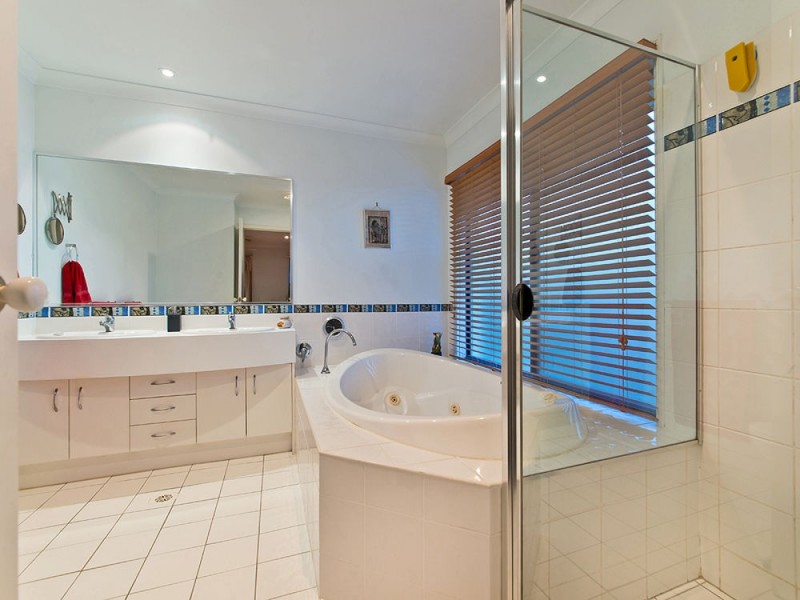 10 Links Crescent, Joyner QLD 4500