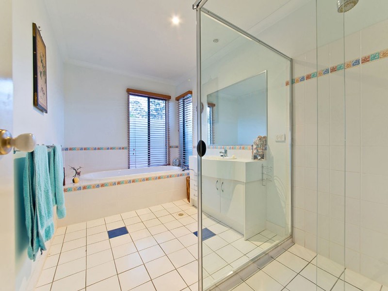 10 Links Crescent, Joyner QLD 4500