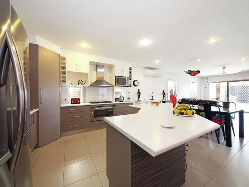 55 Shimao Crescent, North Lakes QLD 4509