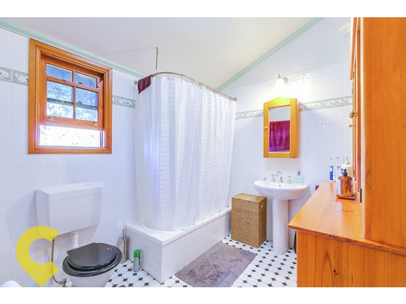 51 Goodfellows Rd, Kallangur QLD 4503