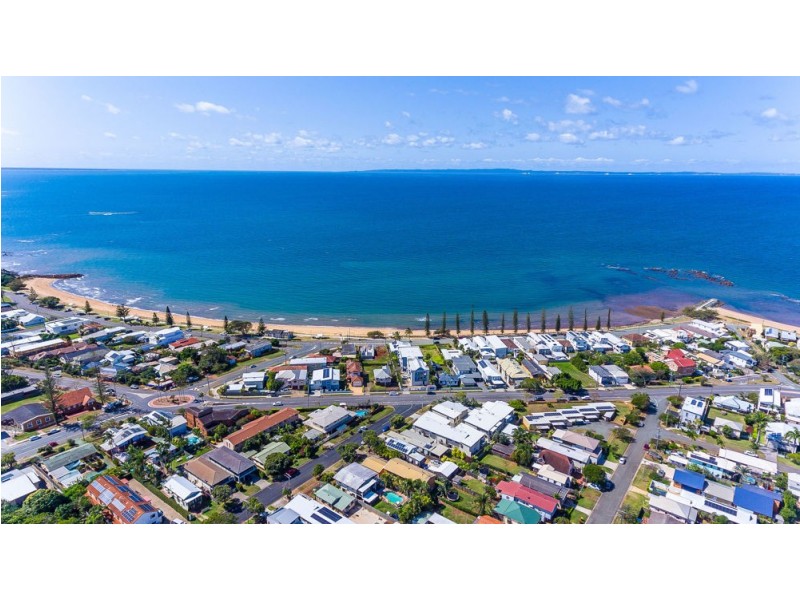 33 James Street, Scarborough QLD 4020