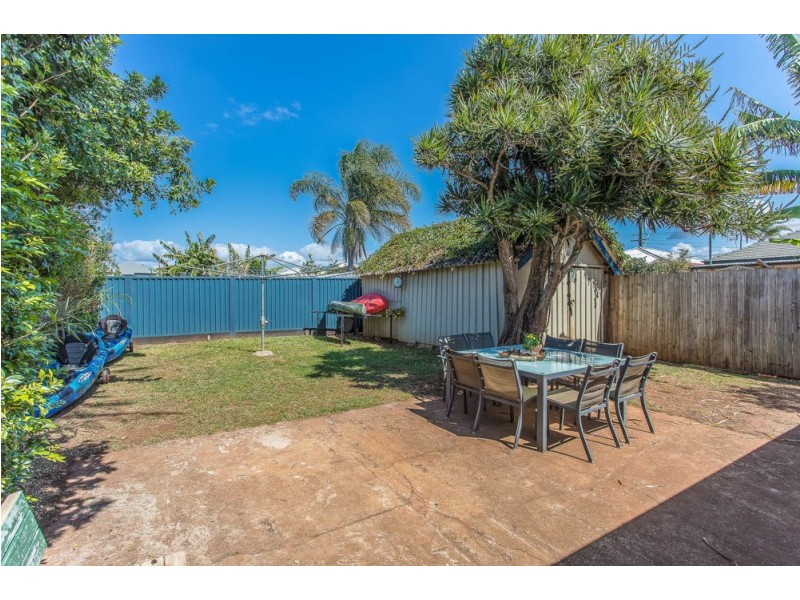 33 James Street, Scarborough QLD 4020