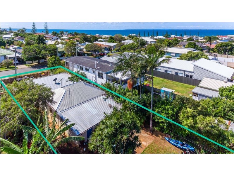 33 James Street, Scarborough QLD 4020