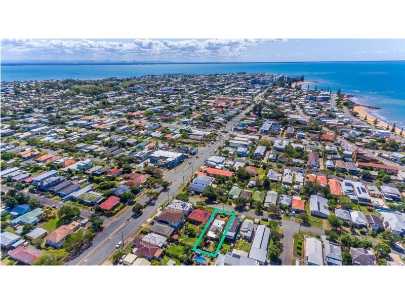 33 James Street, Scarborough QLD 4020