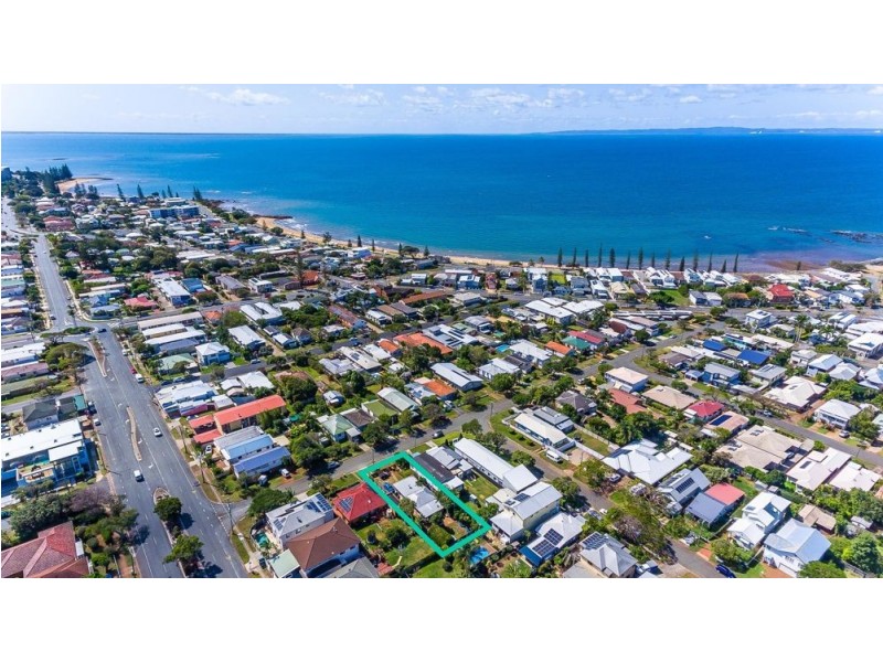 33 James Street, Scarborough QLD 4020