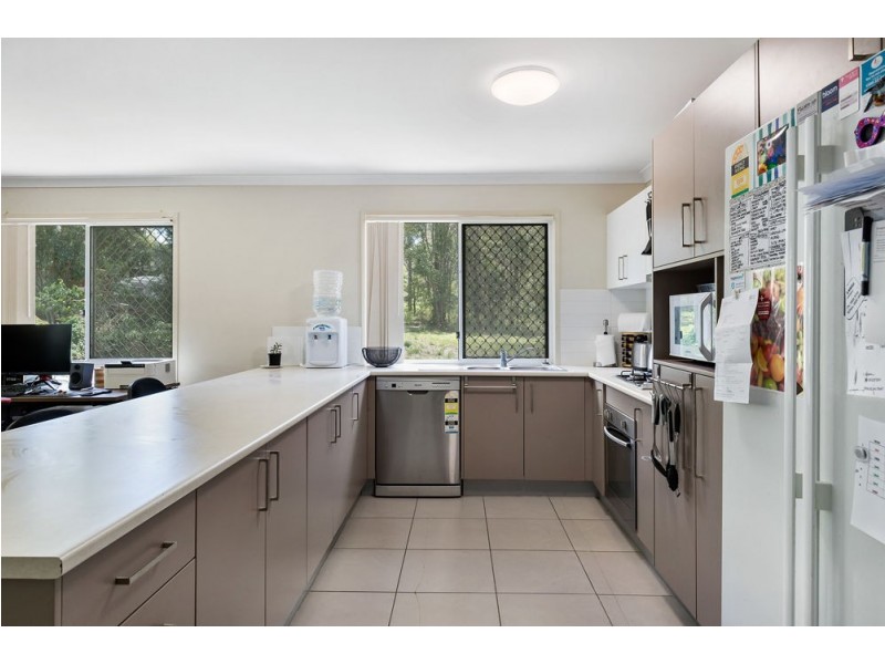 24 Steven Court, Narangba QLD 4504