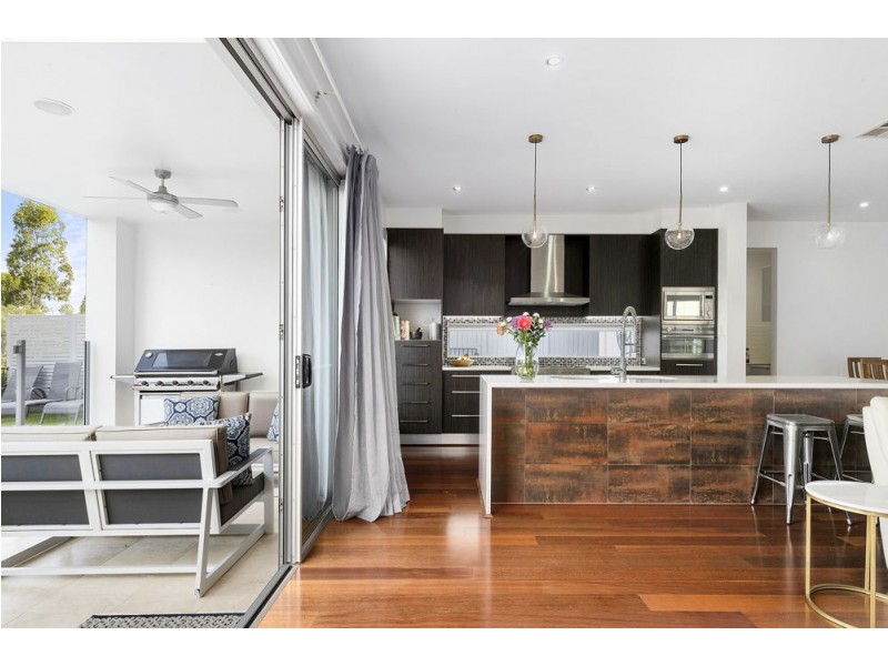 32 Dunes Crescent, North Lakes QLD 4509