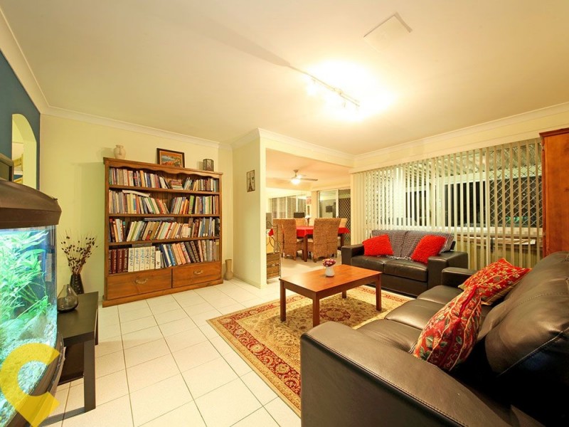23 Mitchell Place, Forest Lake QLD 4078